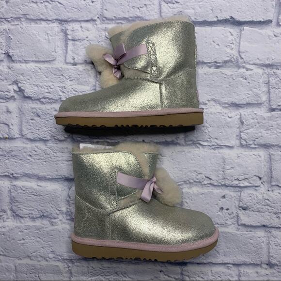 UGG Gita Bootie in Gold - Picture 2 of 10